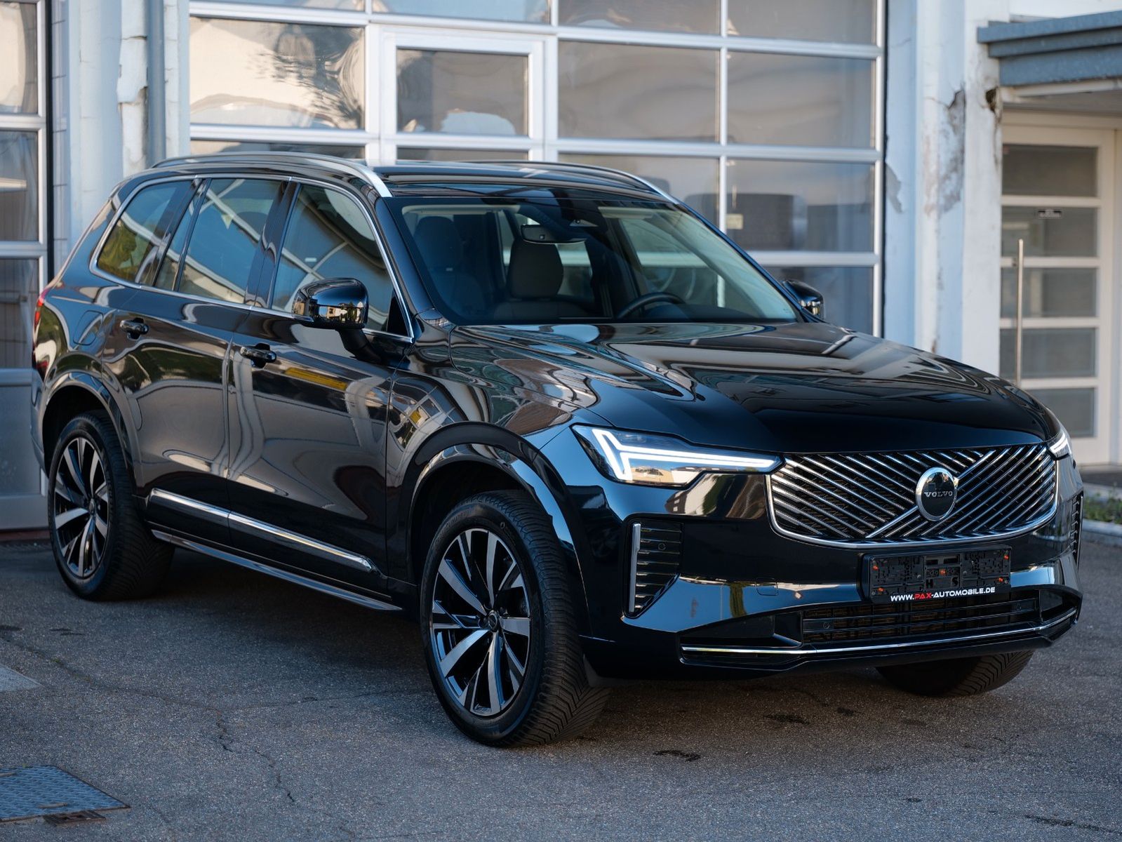 Volvo XC90 B5 Core AWD 7-SITZ LEDER CAM LED ACC KEYLES foto 4