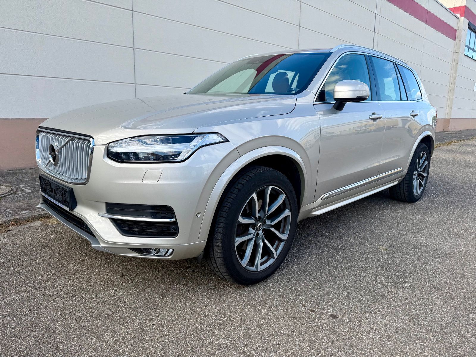 Volvo XC90 D5 Inscription AWD NAVI+LED+LEDER+AHK+36CAM