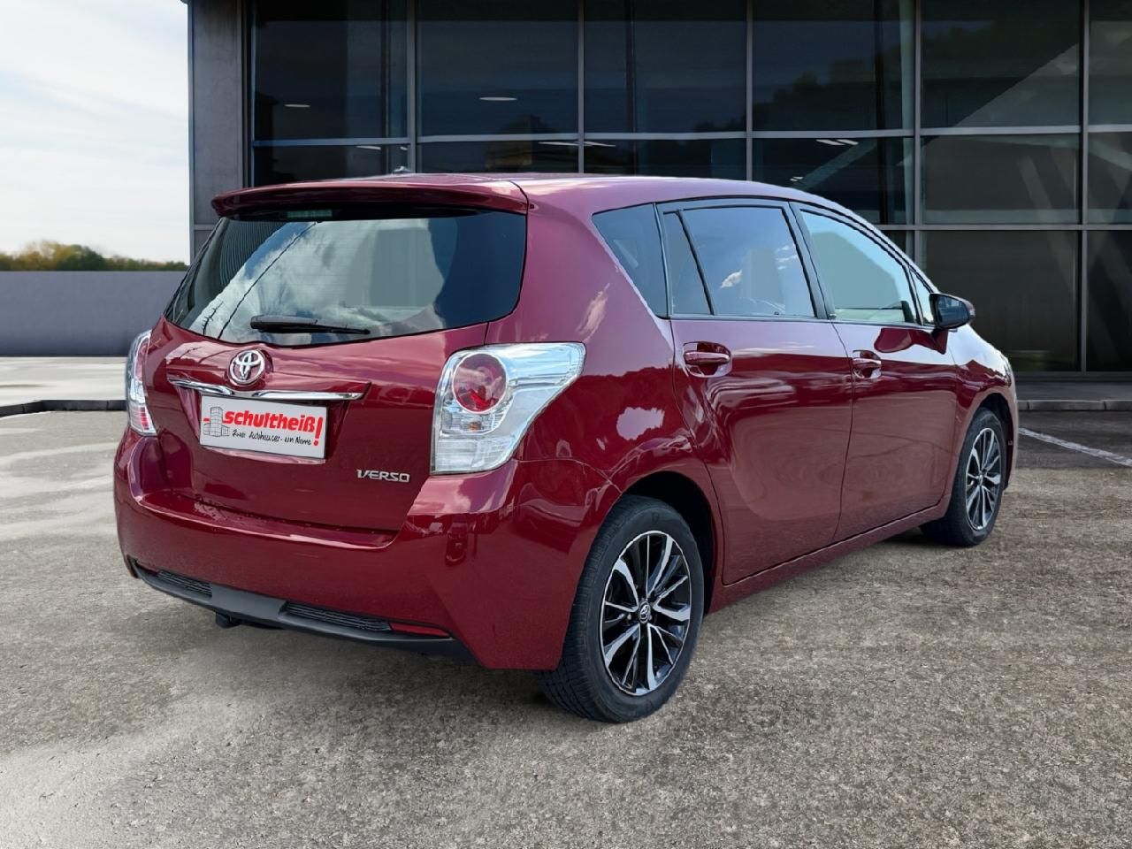 Fahrzeugabbildung Toyota Verso Edition-S+