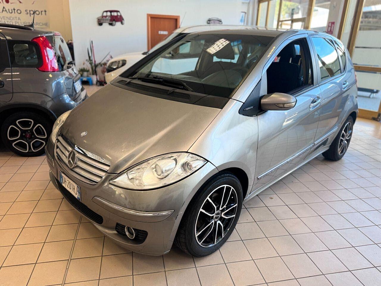 Mercedes-Benz A 180