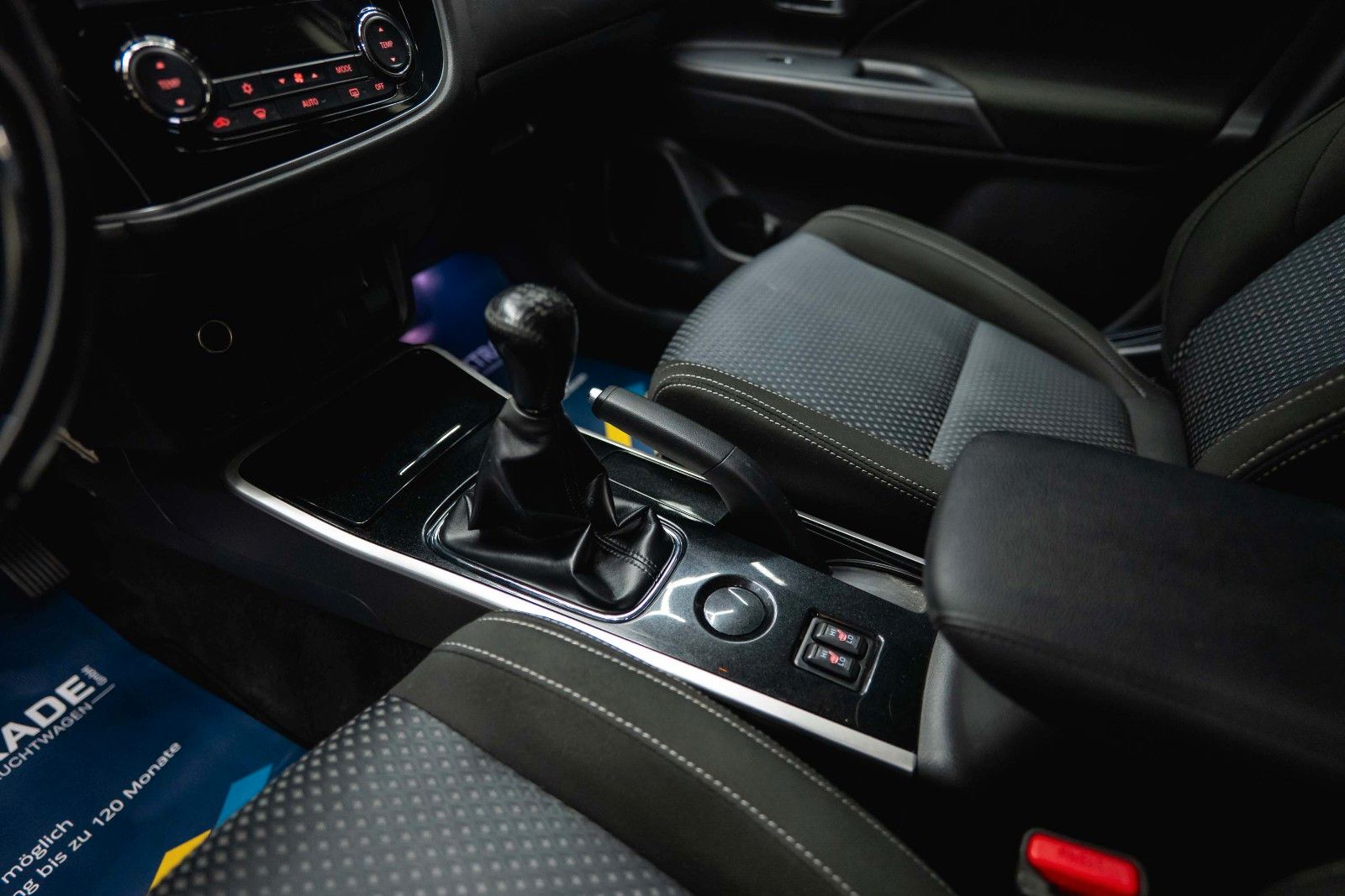 Fahrzeugabbildung Mitsubishi Outlander Edition 100 2WD | DAB | Kamera | 1Hand