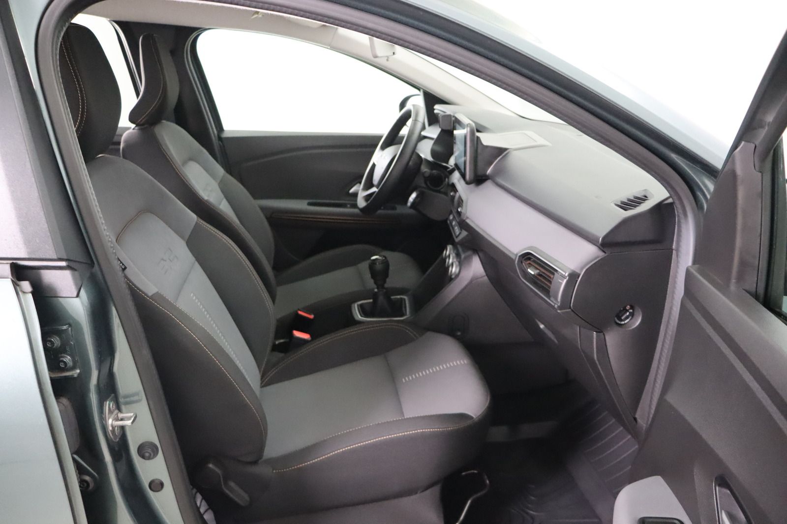 Fahrzeugabbildung Ford Grand C-Max 1.0 Cool & Connect * Navi * SHZ HU/A