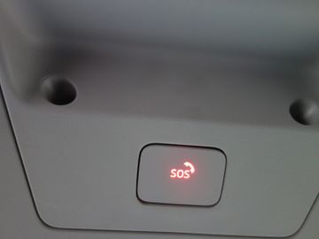 Bild 28 Ford Transit Courier 1,5 Limited PDC NAVI AHK