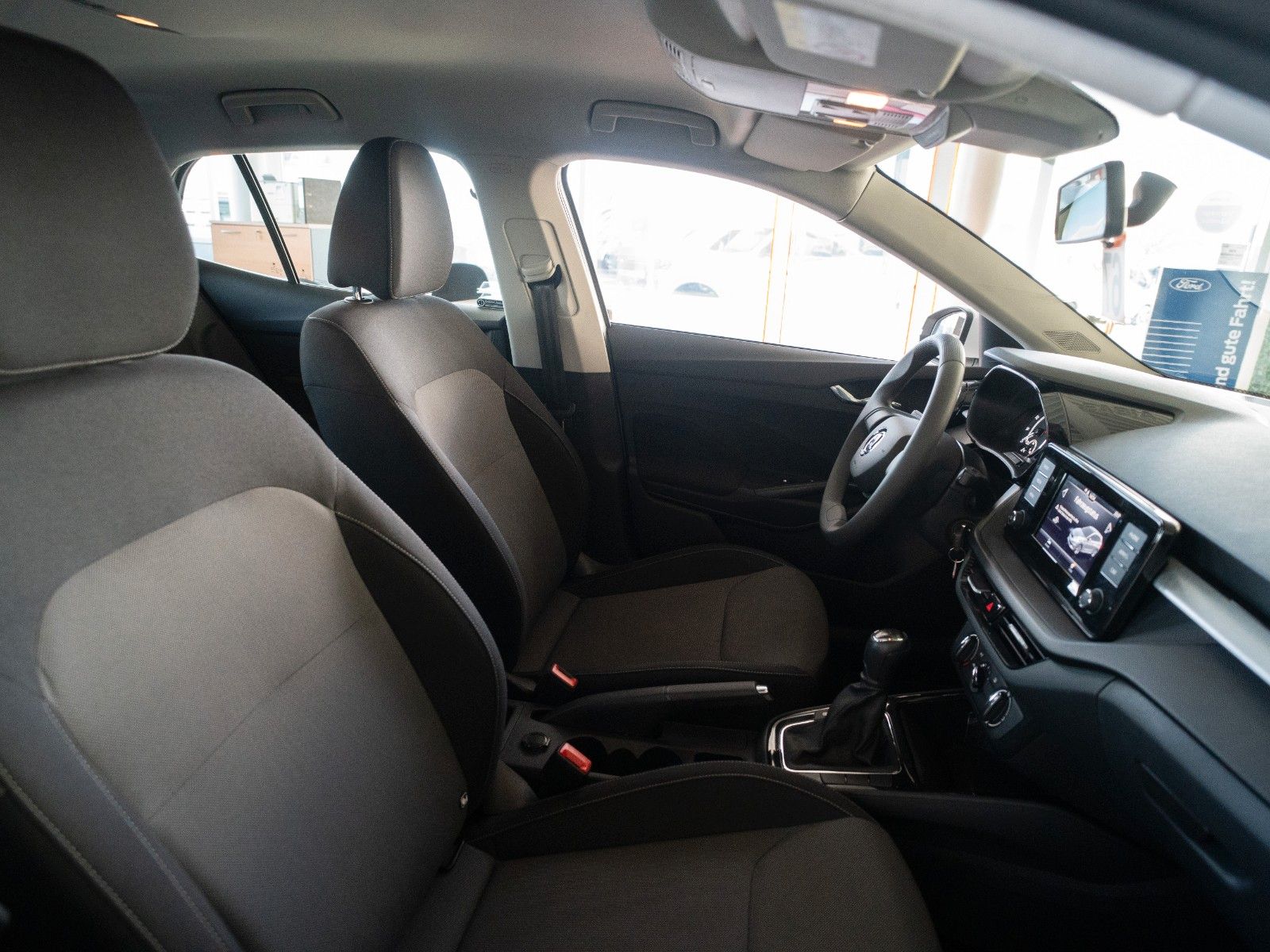 Fahrzeugabbildung SKODA Fabia Ambition KLIMA/DAB/SMARTLINK/LED/TEMPOMAT