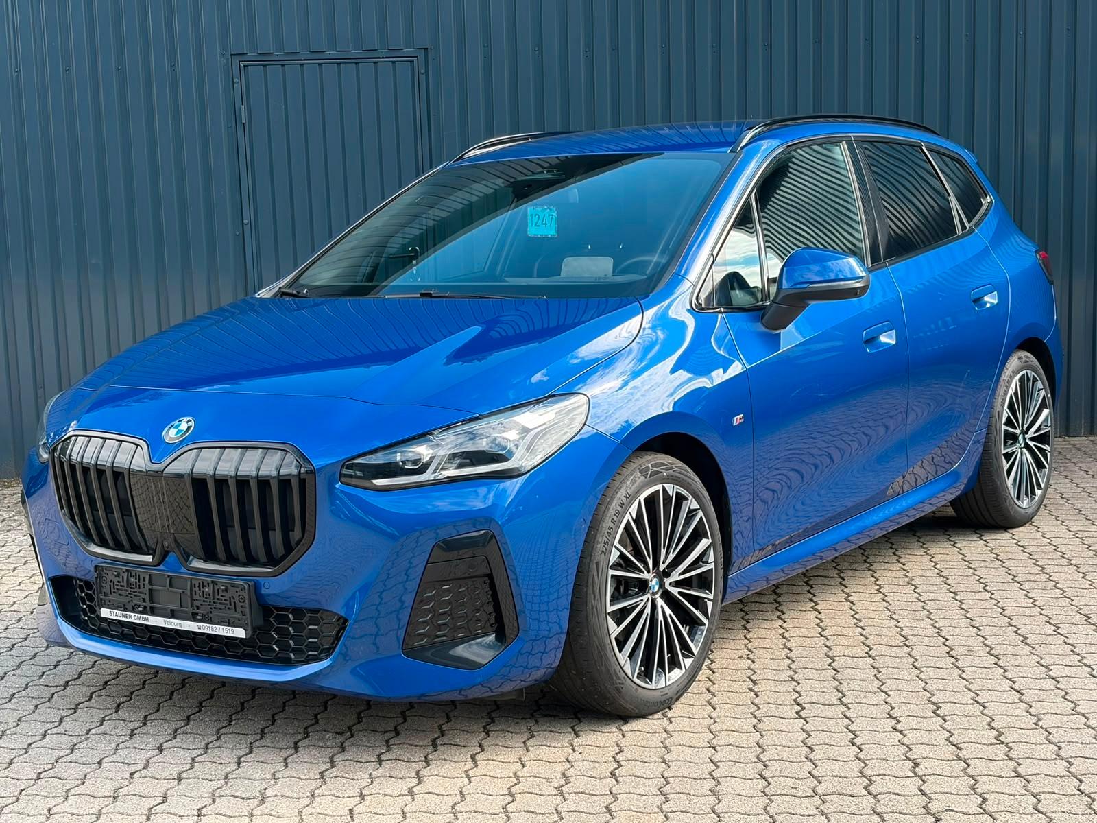 BMW 218i Active Tourer M SPORT /AHK/360°/HeadUp