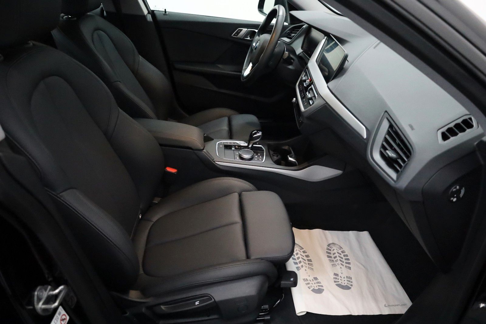 Fahrzeugabbildung BMW 220 d Advantage Gran Coupe,Leder,Navi,LED,PDC