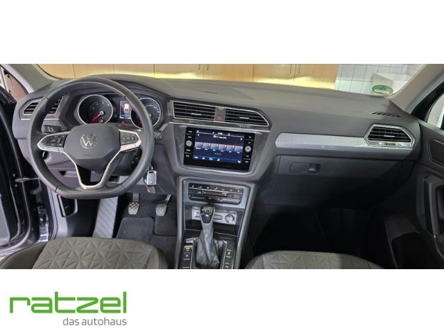 Fahrzeugabbildung Volkswagen Tiguan Life 1.5 TSI StandHZG Navi LED ACC El. He