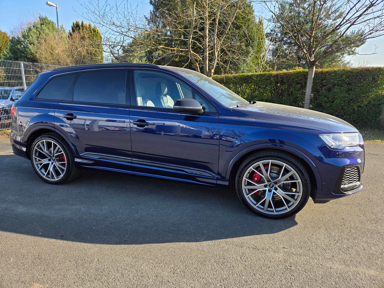Audi SQ7 4.0 TDI quattro Top Extras 7Sitzer