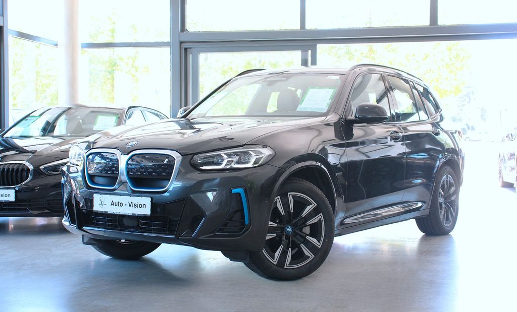 Image of BMW iX3