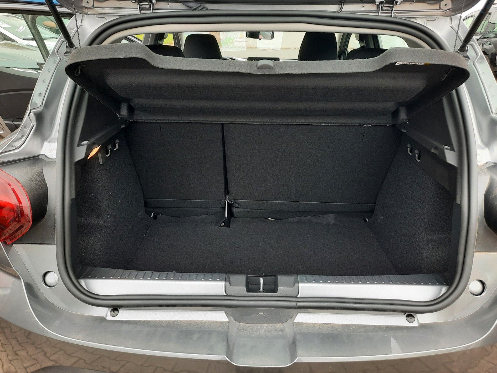 Dacia Sandero - Bild 11