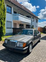Mercedes-Benz Mercedes W124 260e - aus 1990: Mercedes