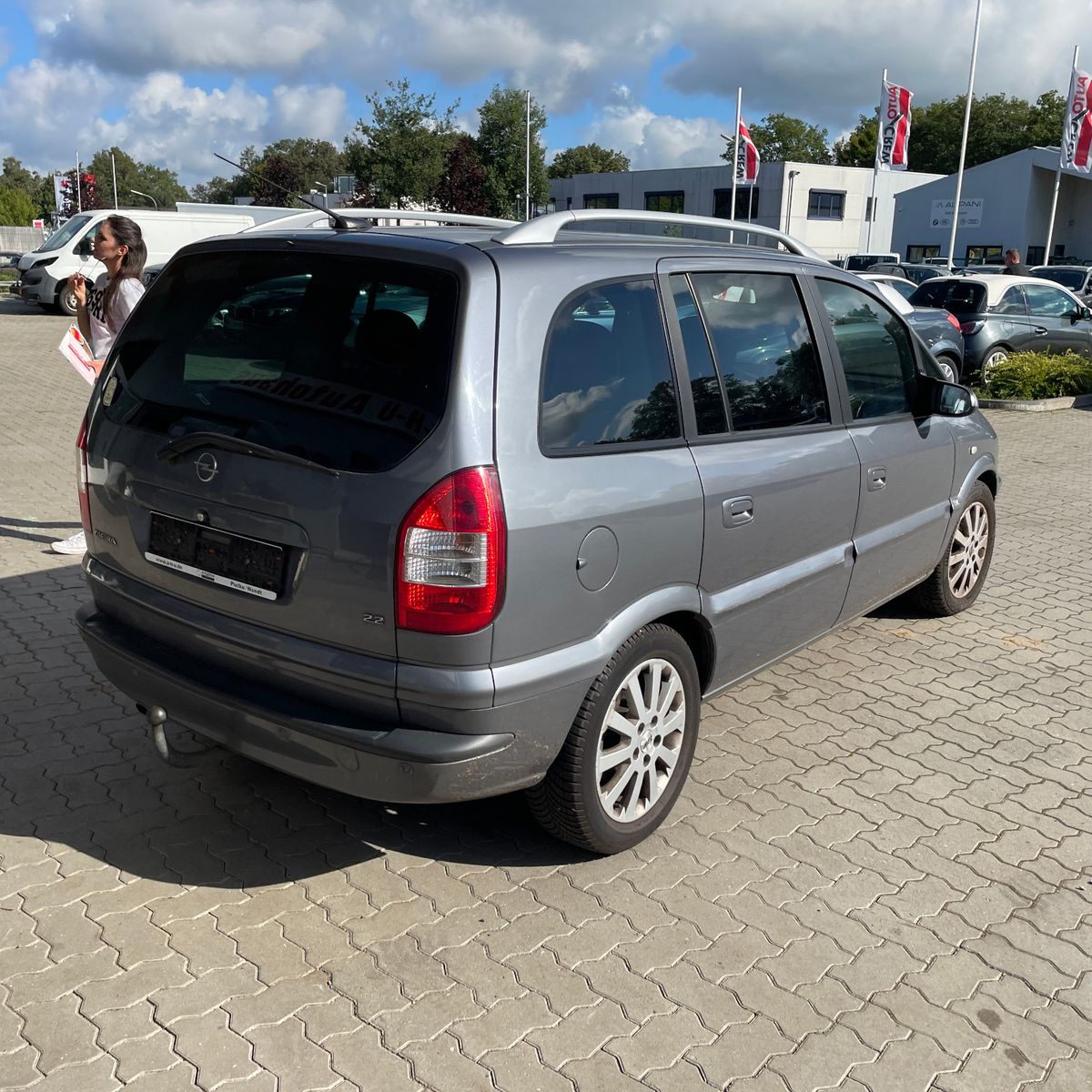 Fahrzeugabbildung Opel Zafira A Njoy  Automatik AHK