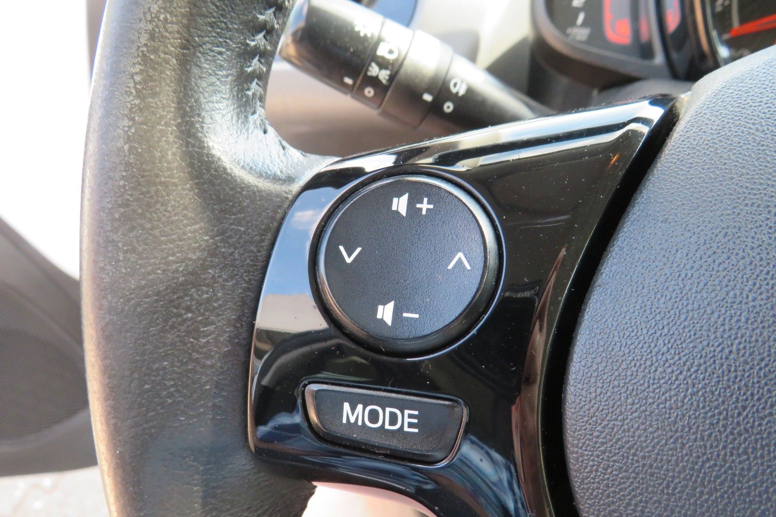 Fahrzeugabbildung Toyota Aygo AYGO X-PLAY SITZH. APP-CONNECT KLIMA 1H.