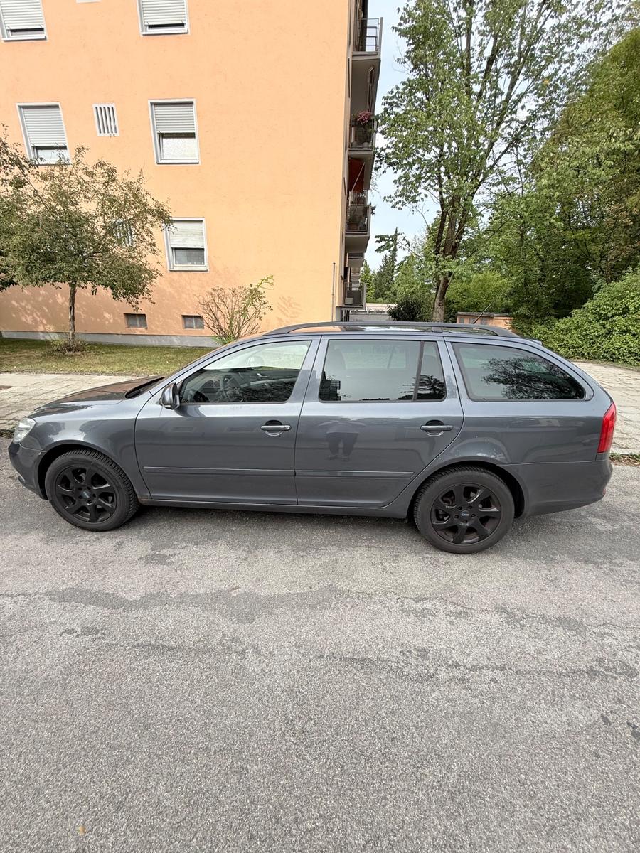 Skoda Octavia 2012 — photo 6