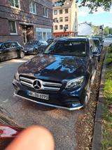 Mercedes-Benz 250 - Mercedes-Benz 250 mit Benzin-Antrieb