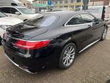 Mercedes-Benz S 63 AMG S 63 Mercedes-AMG 4MATIC Coupé AMG - Mercedes-Benz S 63 AMG: 3 Türen