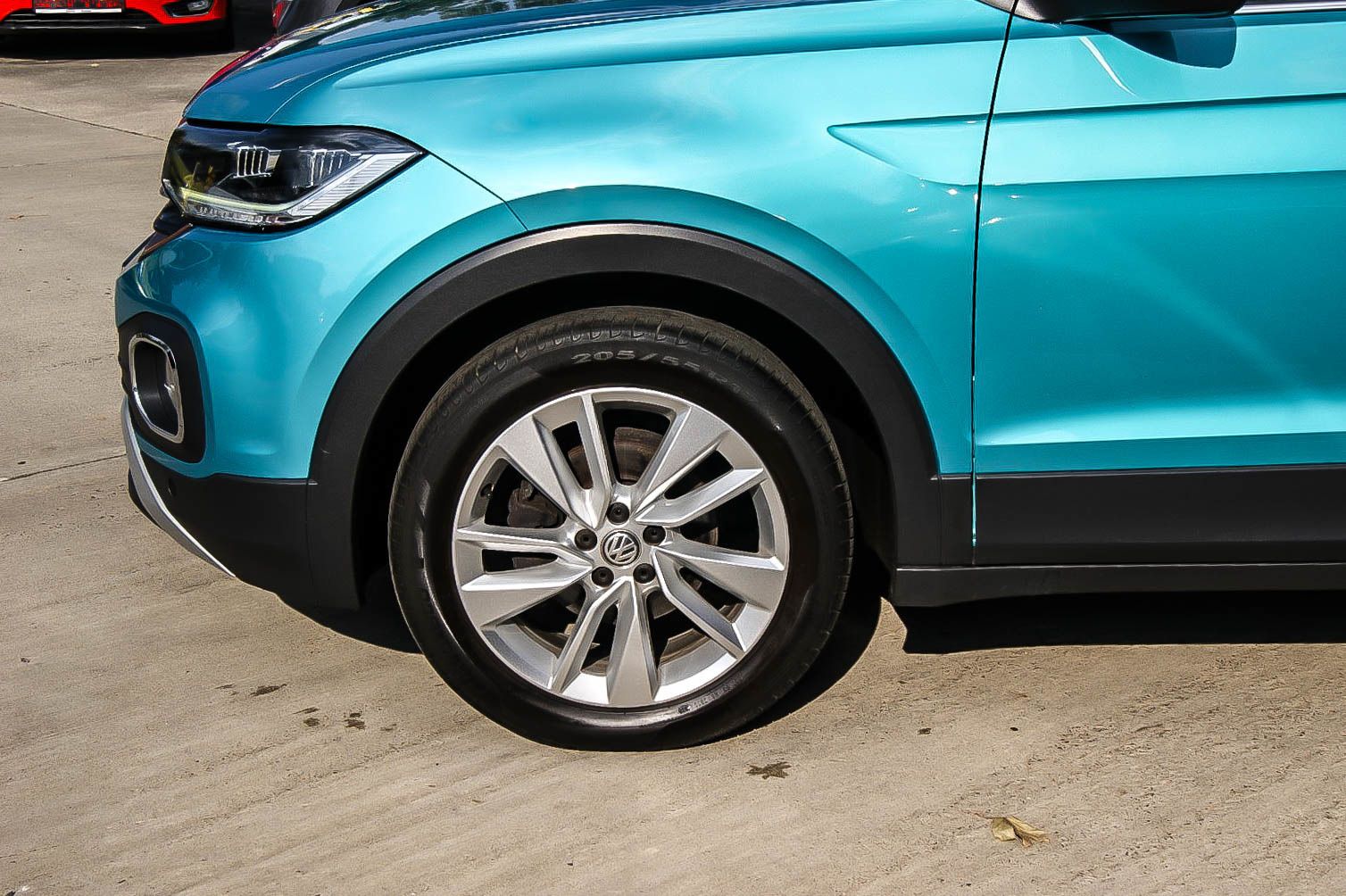 Fahrzeugabbildung Volkswagen T-Cross HIGHLINE 10TSI NAVI LED VIRTUAL CD 1HAND