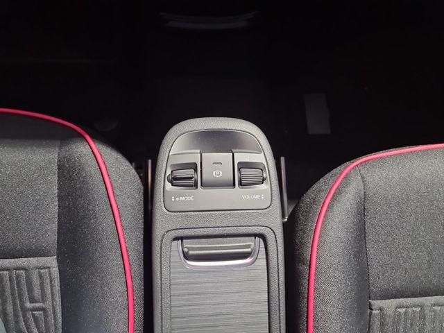 500e 42kWh Red (FA1)
