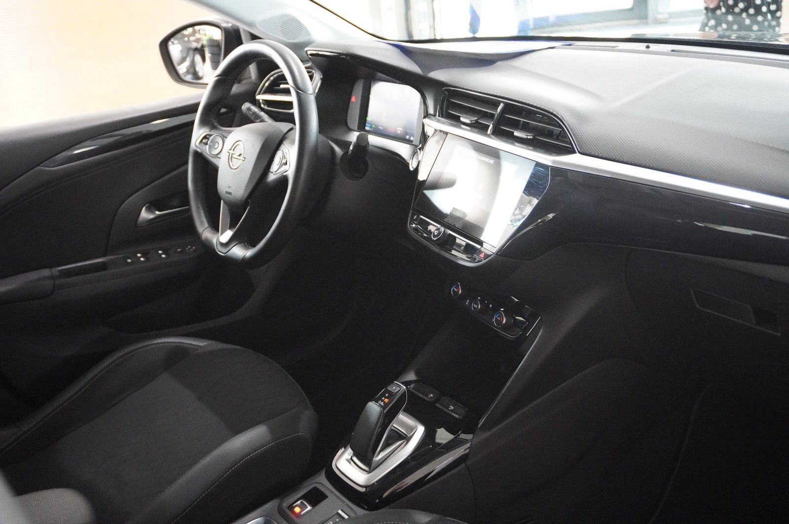 Fahrzeugabbildung Opel Corsa-e F ELEGANCE 3-PHASIG NAVI/LED/KAMERA/DAB+
