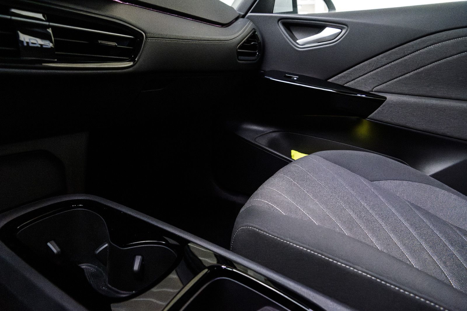 Fahrzeugabbildung Volkswagen ID.3 Pro LED+NAVI+KAMERA+ACC+APP+SHZ+KEYLESS