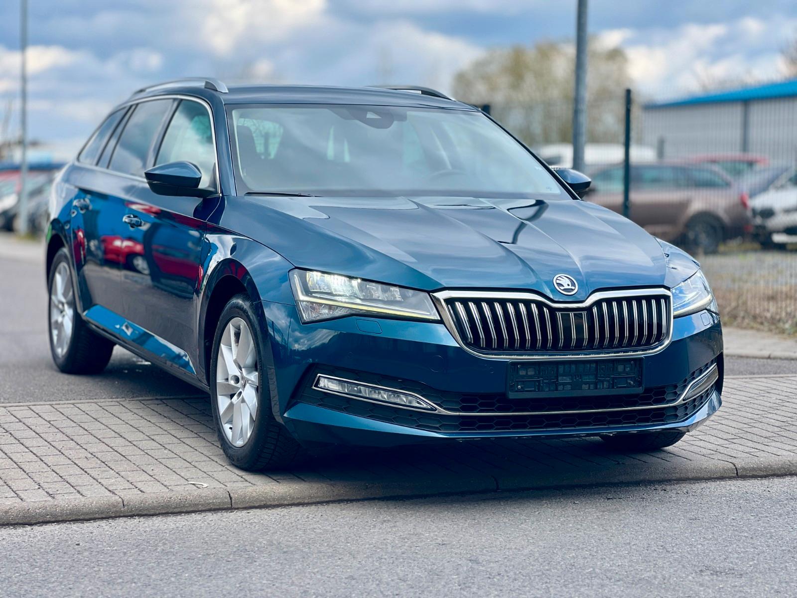 Skoda Superb Combi /Virtual Cockpit /Crystal Lighting