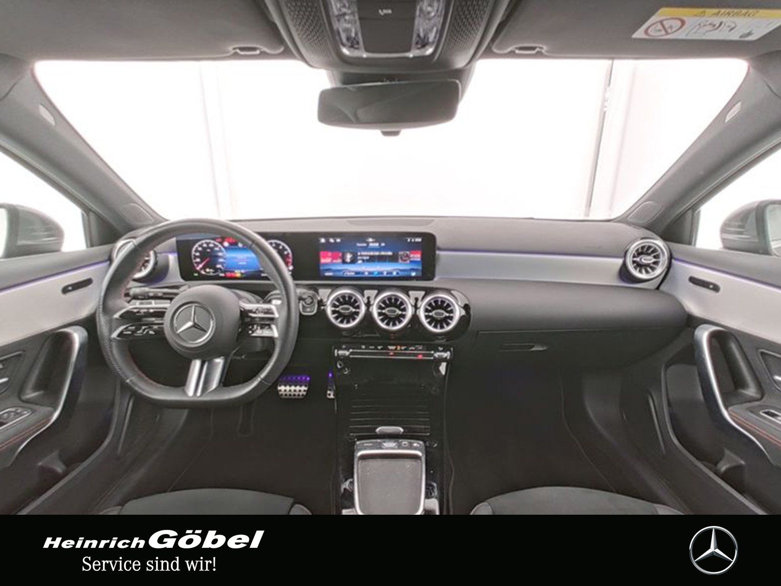 Fahrzeugabbildung Mercedes-Benz A 200 AMG+FAHRASSIST+AMBIENTE+LED+KAMERA+CARPLAY