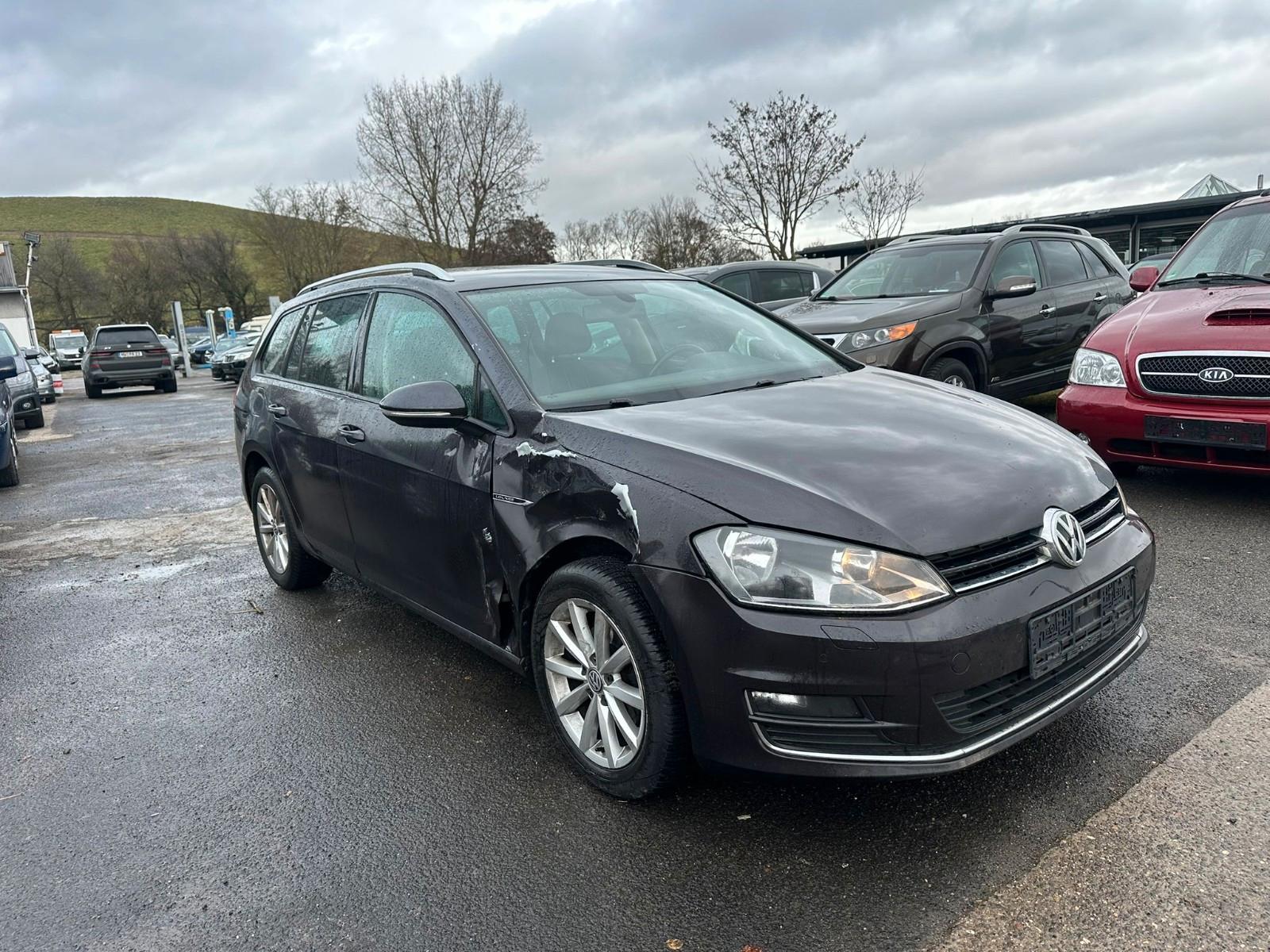 Volkswagen Golf VII Variant Lounge BMT