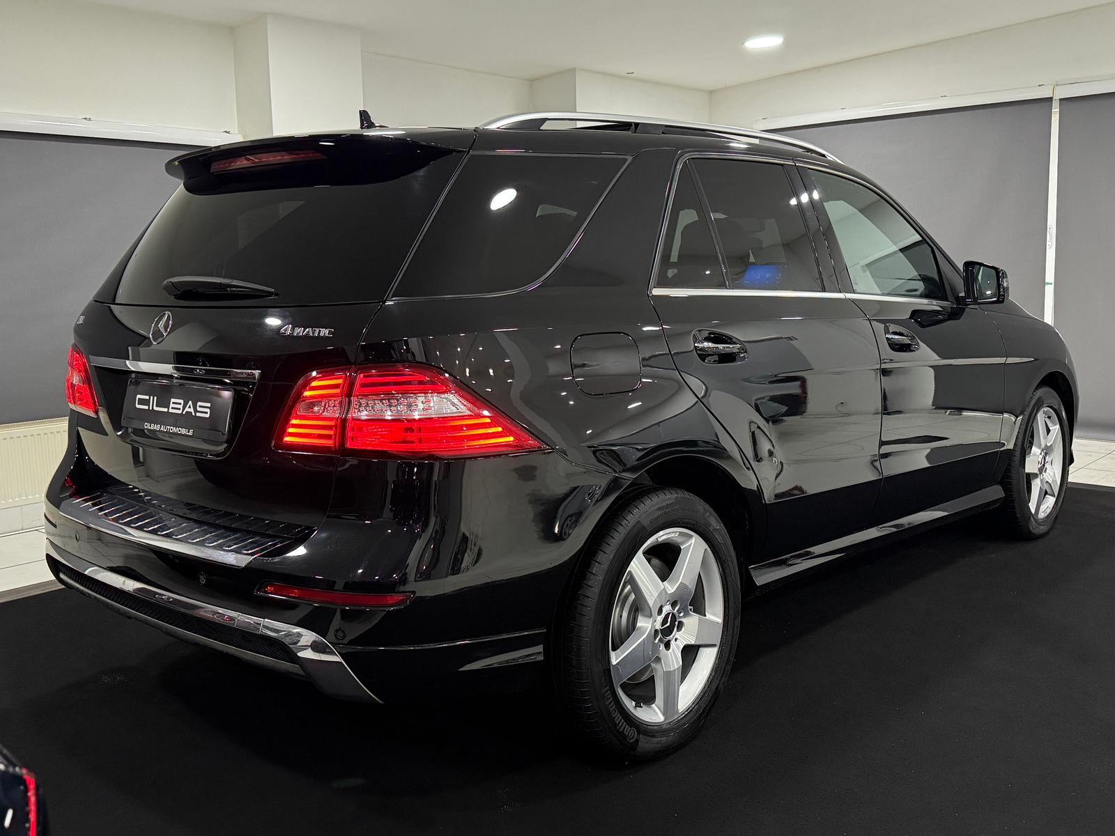 Mercedes-Benz ML 500 BE 4M 7G AMG-LINE*PANO*DISTR*360*AIR.*AHK