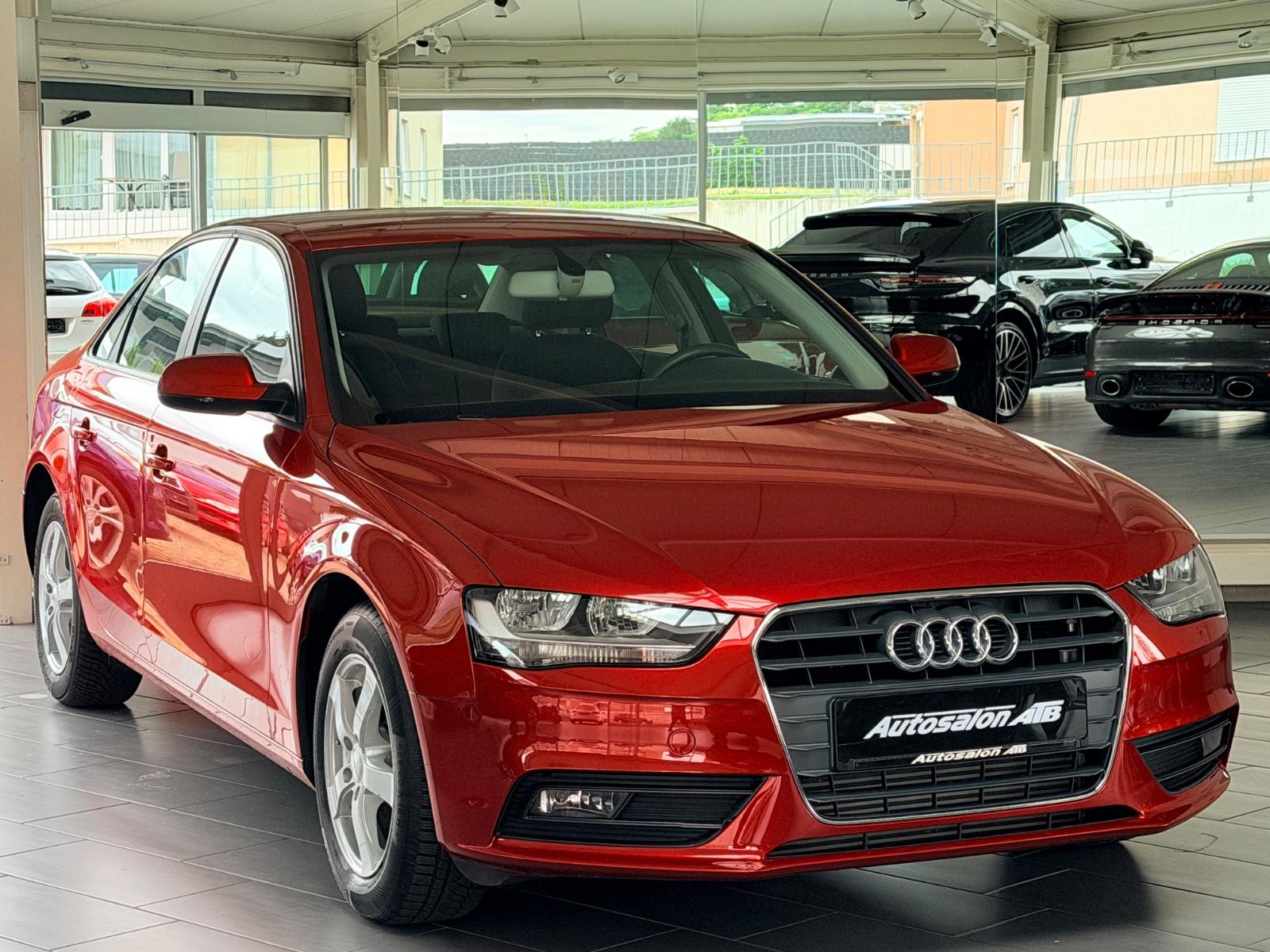 Audi A4 1.8 16V TFSI Attraction AUTOMATIK SITZHEIZUNG