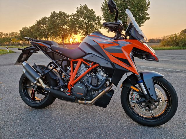 KTM Super Duke GT