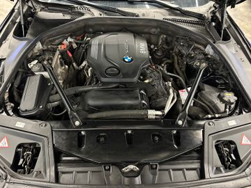 MYAUTOCENTER – Gebraucht- und Jahreswagen mit Werkstattservice in Pfaffenhofen BMW Limousine 520 d *BiXenon*Navi*Schiebedach*