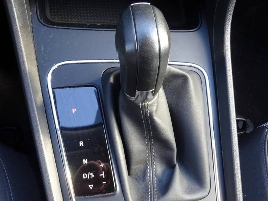 Fahrzeugabbildung SEAT Leon ST 1.6 TDI Style Navi  ALW-Reifen