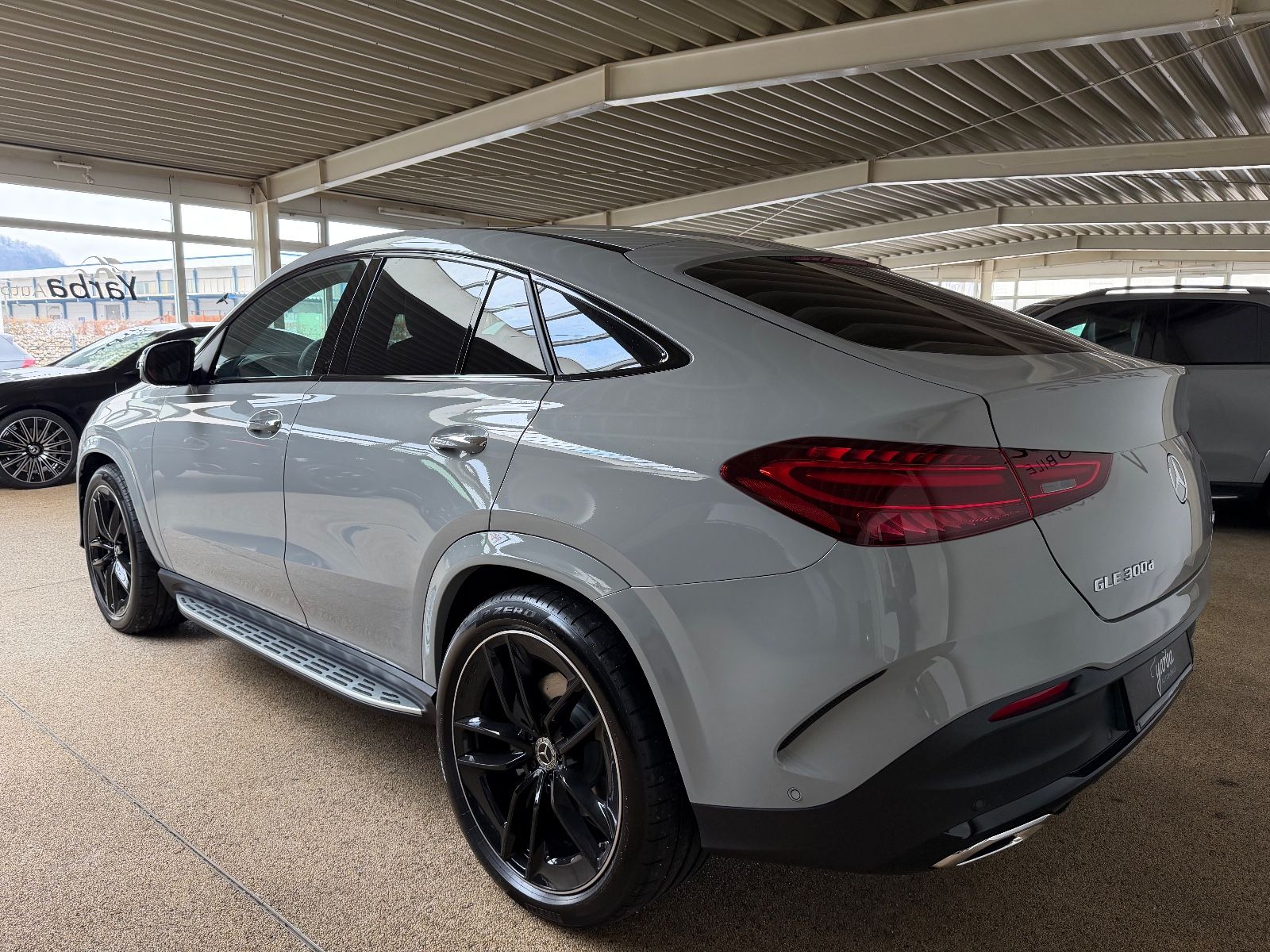 Mercedes-Benz GLE 300d 4Matic Coupe AMG Premium Pano HuD Soft foto 24