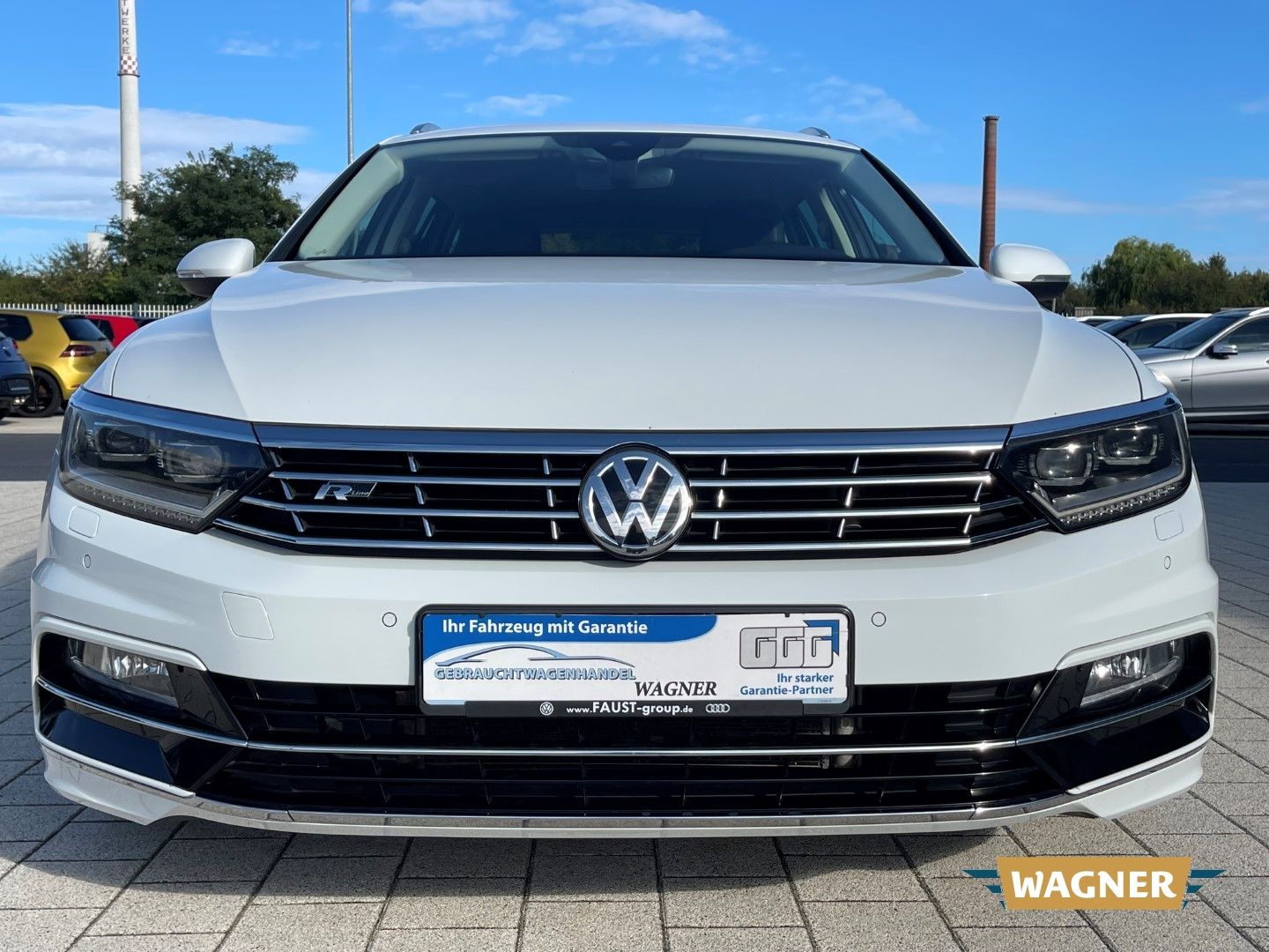 Fahrzeugabbildung Volkswagen Passat Variant R-Line Highline 1.8 TSI