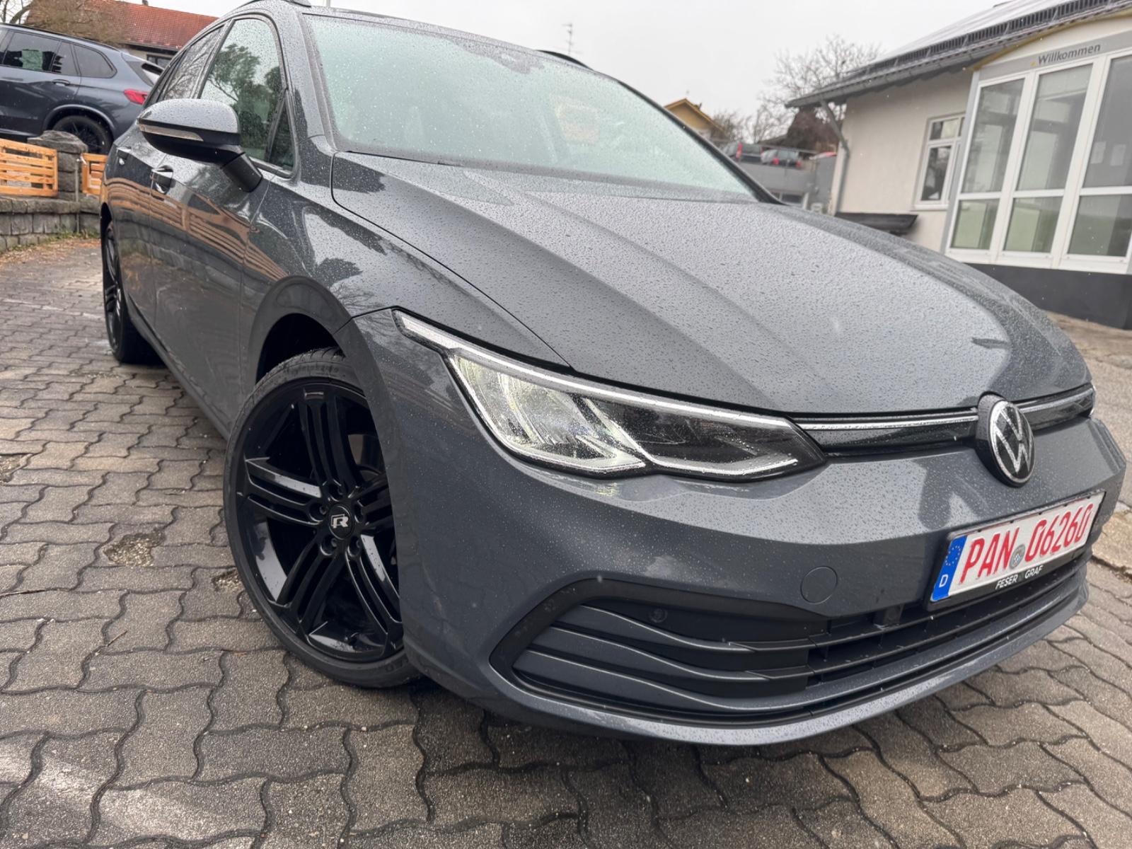 Volkswagen Golf VIII Variant *Life*LIVE-COCKPIT*DSG*LED*