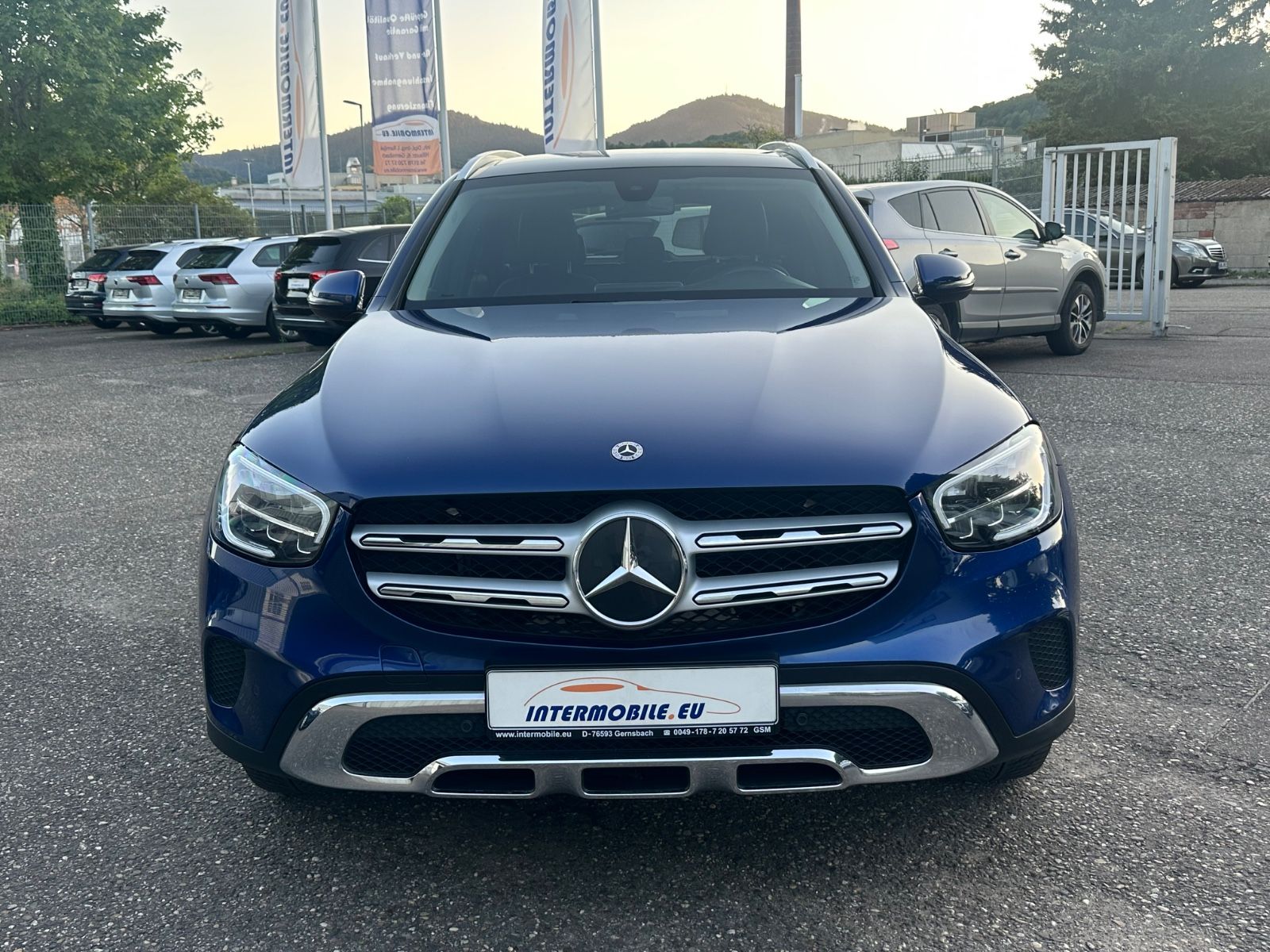Mercedes-Benz GLC 300e Hybrid 4MATIC LED LEDER PANO AHK CAM*** imagem 2