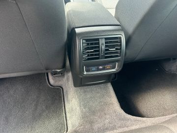 Volkswagen Passat Variant - 11
