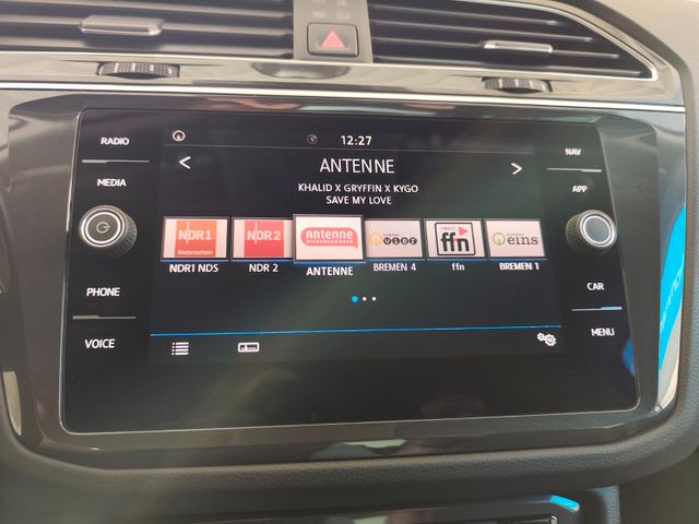 Tiguan IQ.DRIVE 1.5 TSI *ACC*AHK*Navi*Winter*Kam