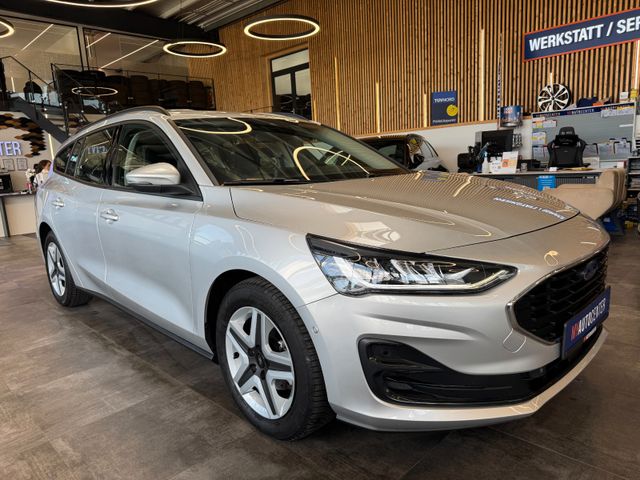 MYAUTOCENTER – Gebraucht- und Jahreswagen mit Werkstattservice in Pfaffenhofen Ford Focus *KEYLESS*TEMPO*SIHZ*LKHZ*NAVI*LED*