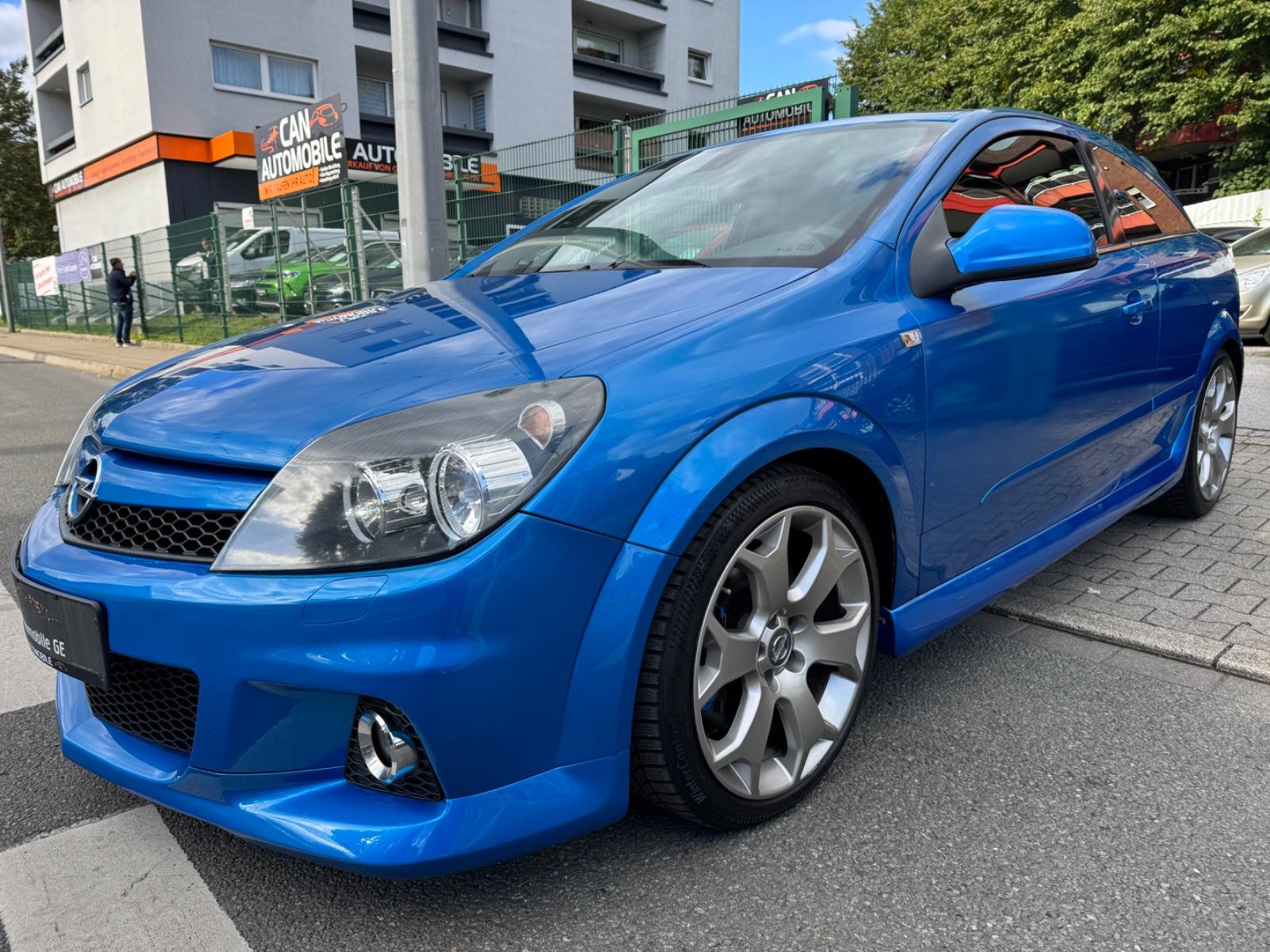 Opel Astra H GTC OPC 2.0 Turbo 241 ch BVM / 1ère main / Recaro / Suspension adaptative