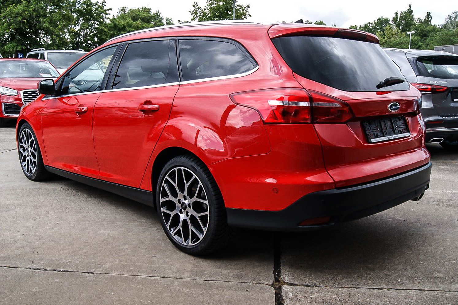 Fahrzeugabbildung Ford Focus Turnier 1.5 Titanium Aut RACEROT ACC STHZG
