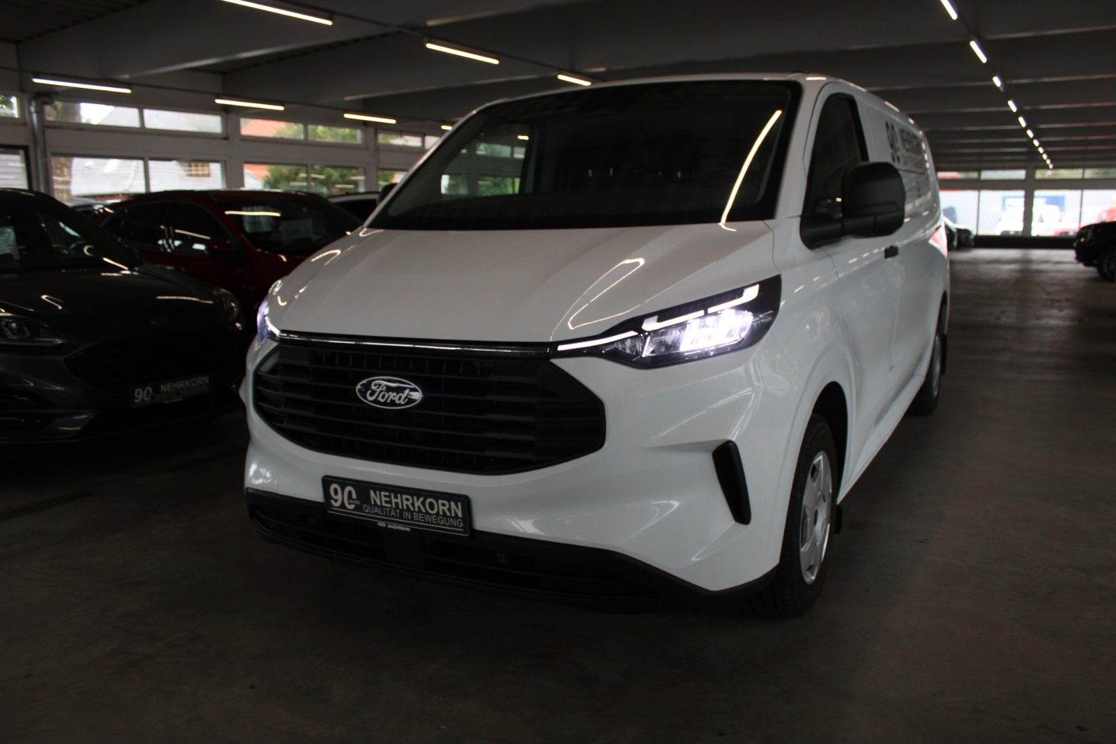 Fahrzeugabbildung Ford Transit Custom L2 TREND AHK LED TechnologiePak2