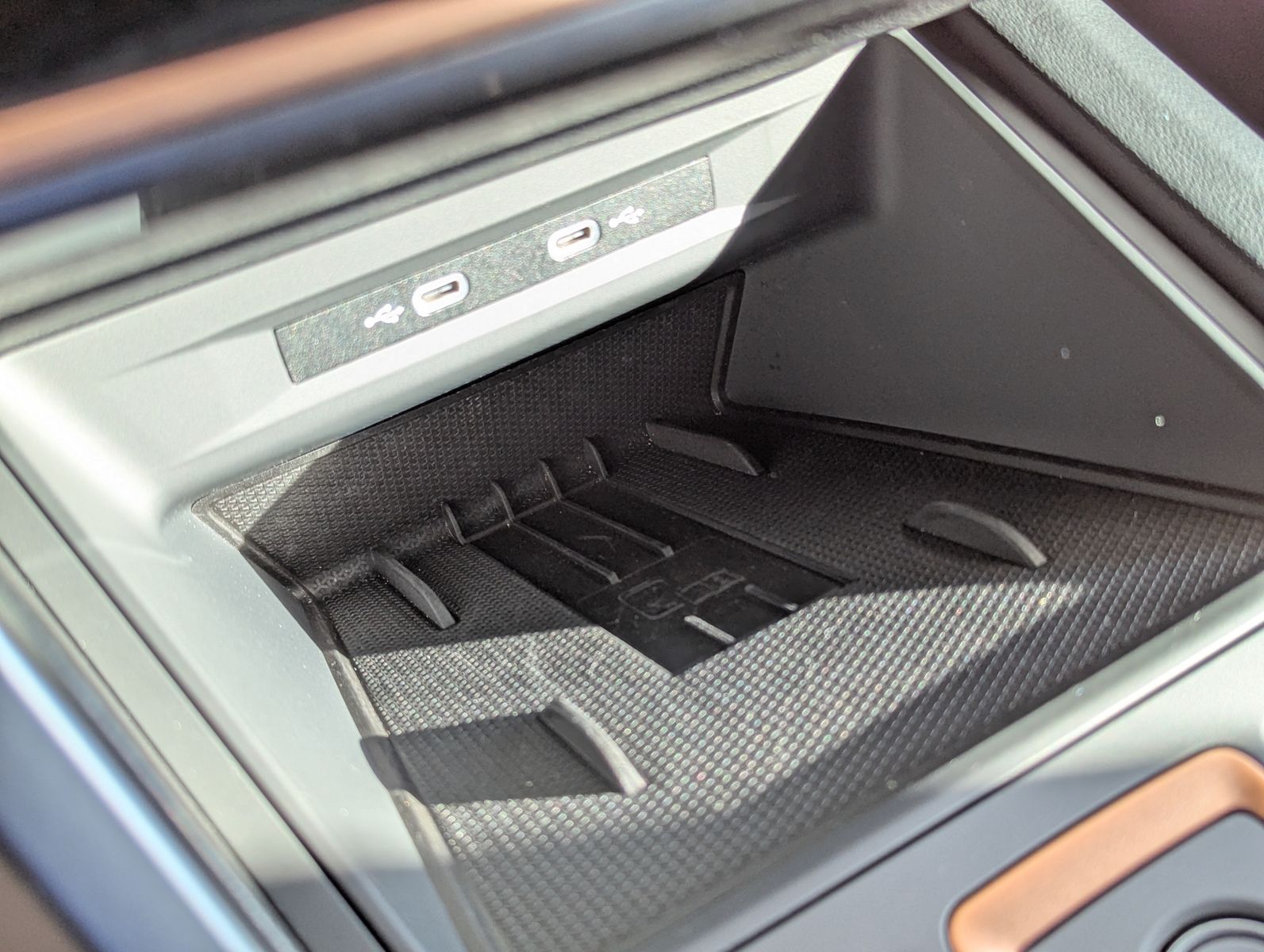 Fahrzeugabbildung CUPRA Leon 1.5 e-Hybrid Matrix Edge-Intelligent-Paket