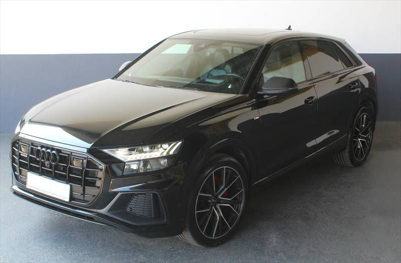 Image of Audi Q8