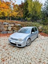 Volkswagen Golf IV R32 Handschalter - Volkswagen Golf: Iv R32