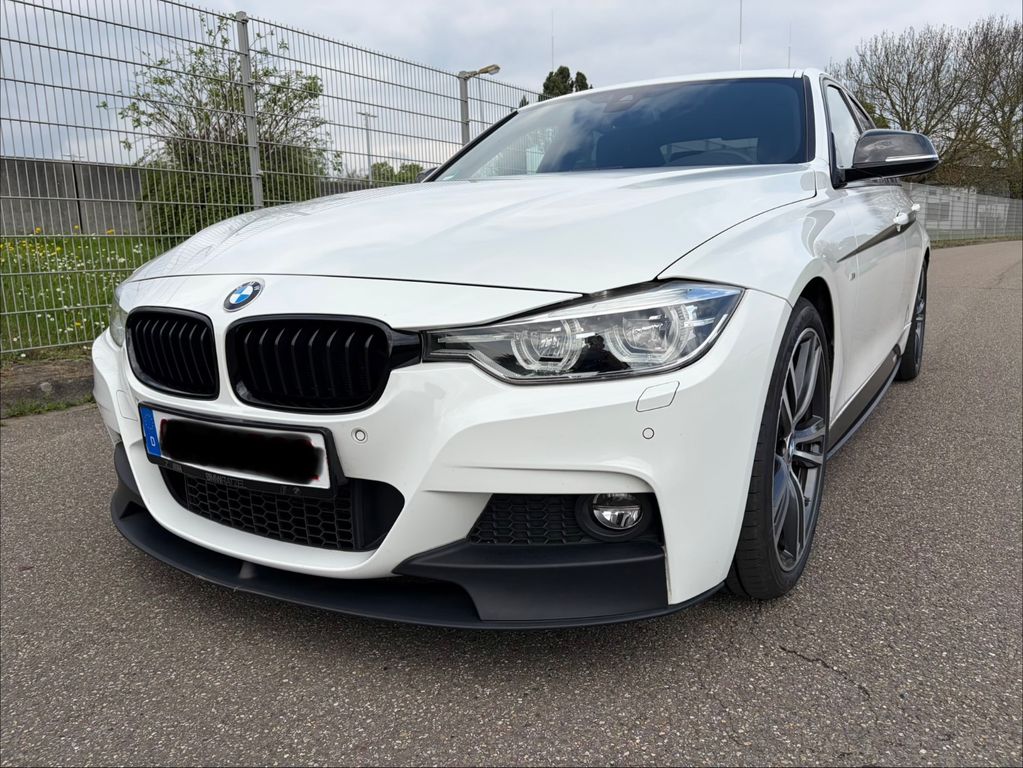 Image of BMW 330