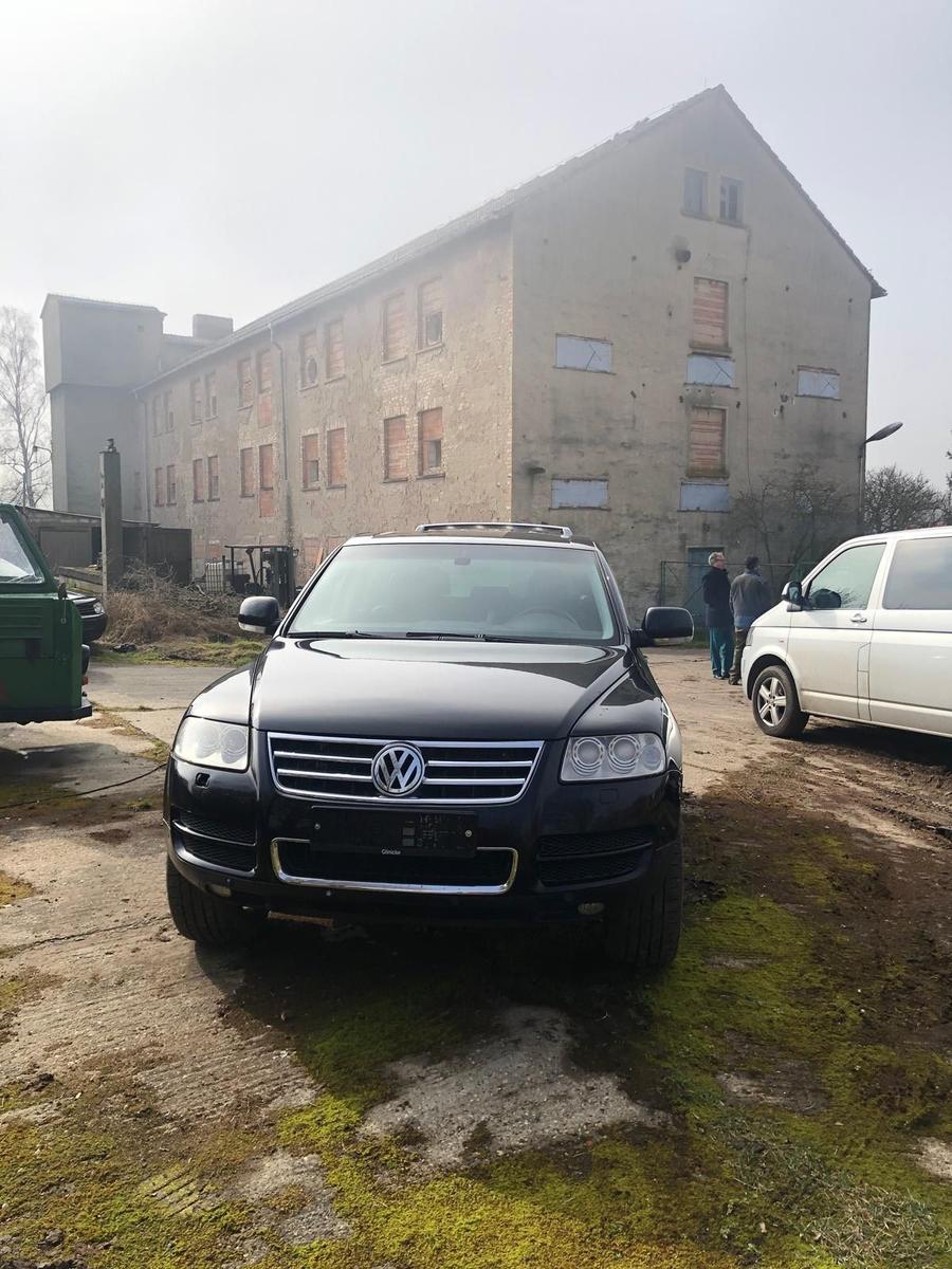 Volkswagen Touareg 2004 — photo 7
