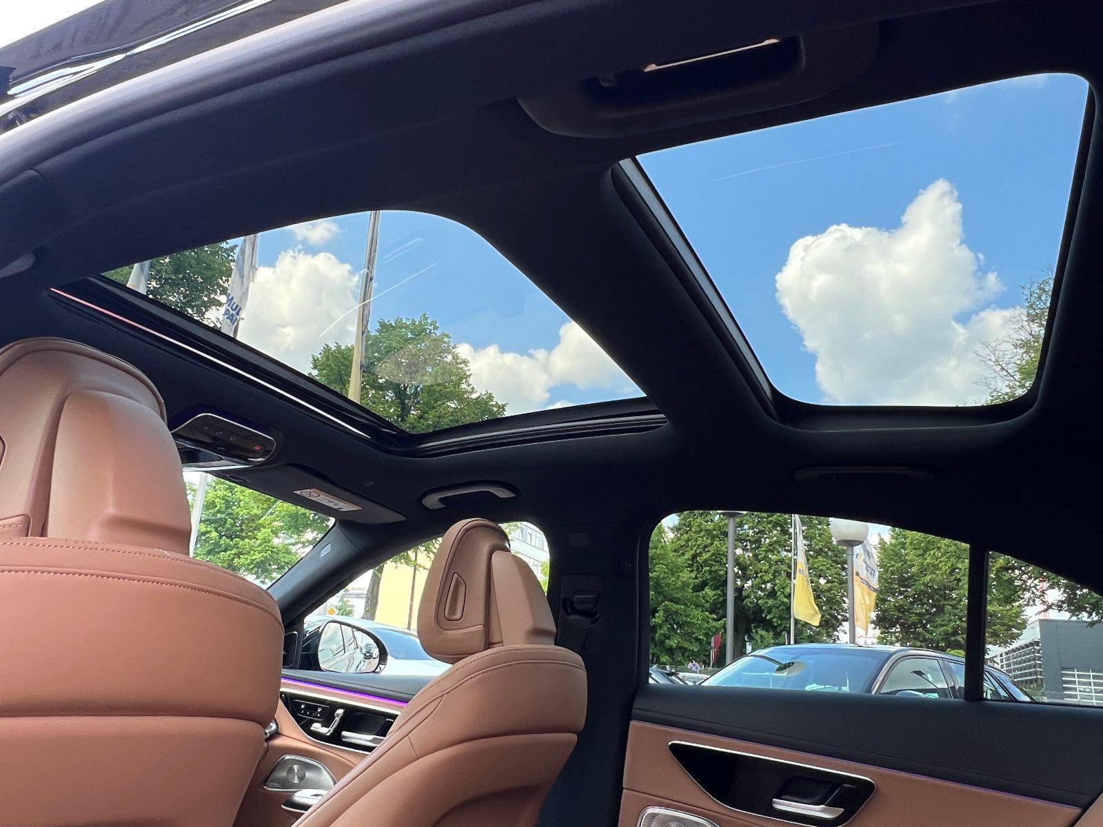 Fahrzeugabbildung Mercedes-Benz E 200 AMG LINE PREMIUM SUPERSCREEN EXCLUSIV NAPP