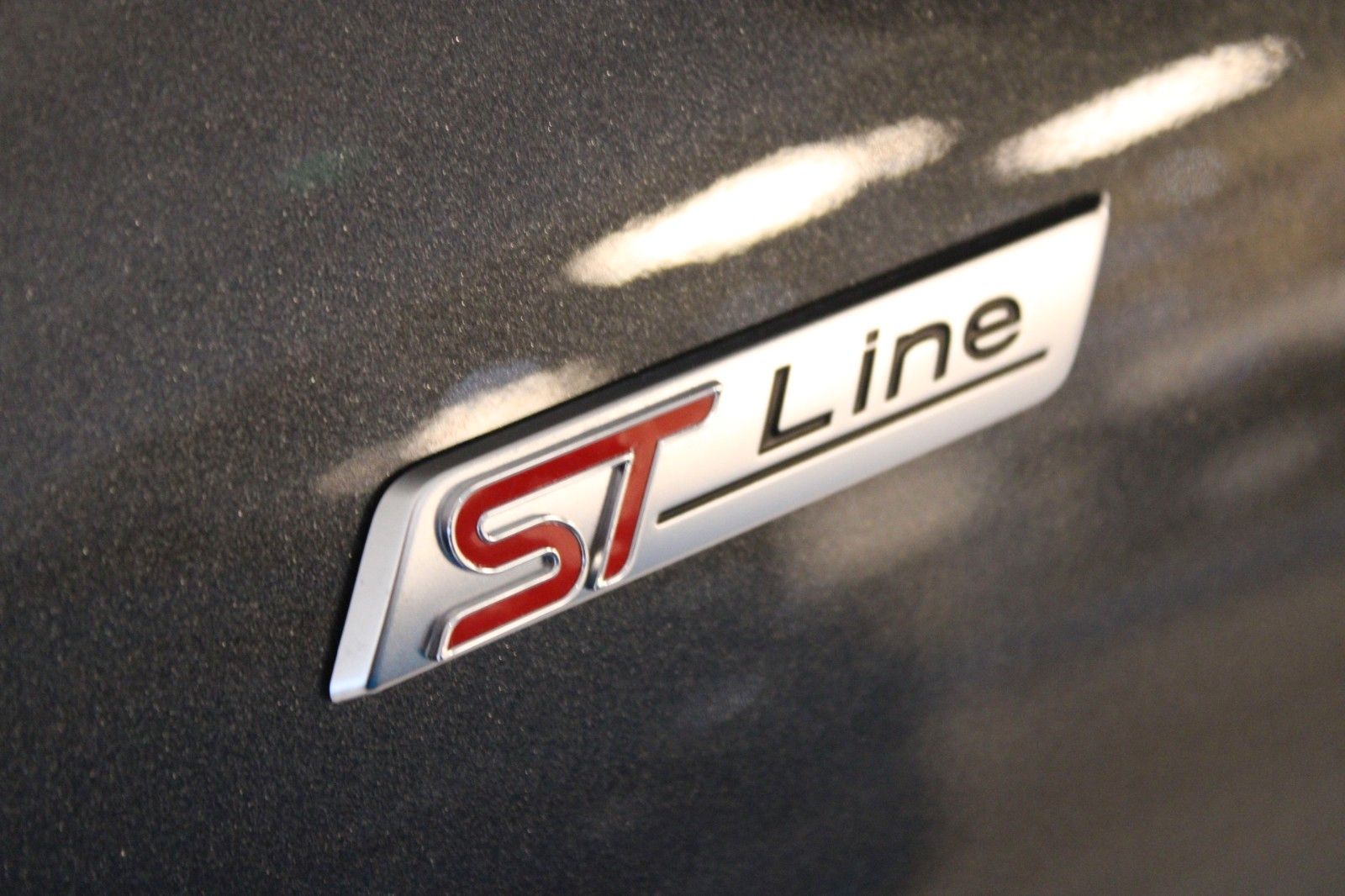 Fahrzeugabbildung Ford Kuga PHEV ST-Line X NAVI LED Matrix Winter Paket