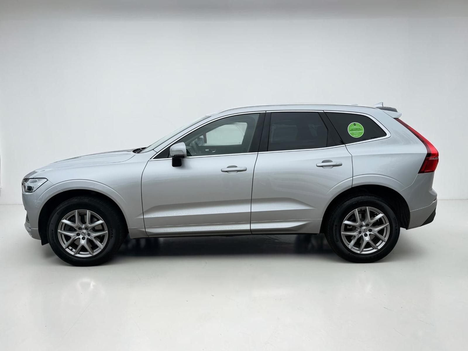 Volvo XC60 Momentum Pro*LEDER*ACC*LED*SENSUS*APPLECAR